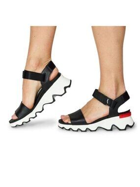 Sorel Black Kinetic Sandals Size 10.5